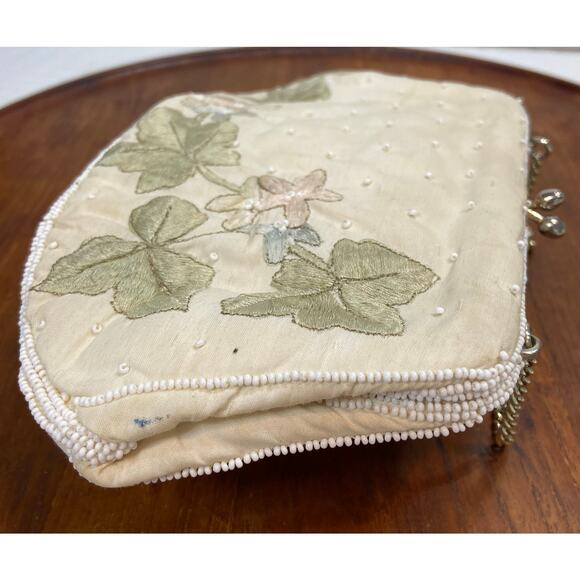 Vintage Embroidered Clutch Purse with Seed Beads Made in Japan READ - Picture 6 of 13